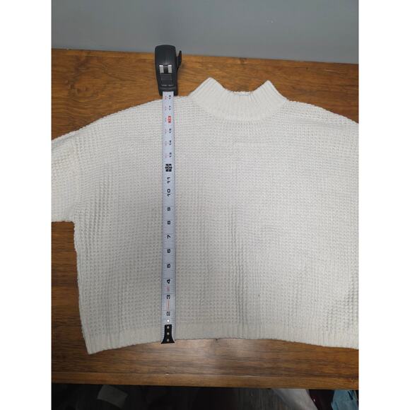 Hollister Sweater M Classic Cozy Knit White Crop High Neck Cottage Minimalist - Picture 4 of 7